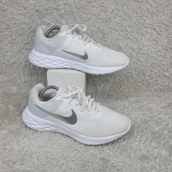 [BUNJANG] Nike Revolution 6 Next Nature Sneakers / 구제짱짱맨 240 나이키 레볼루션6 넥스트네이쳐 스니커즈