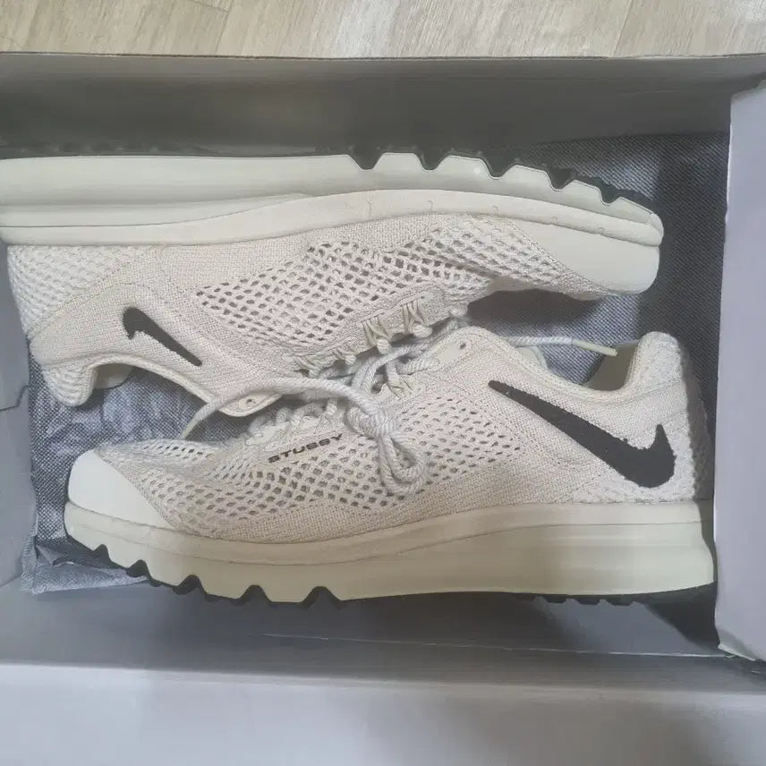[BUNJANG] Nike Stussy Air Max 2013 Fossil / [300] 나이키 스투시 에어맥스 2013 파슬