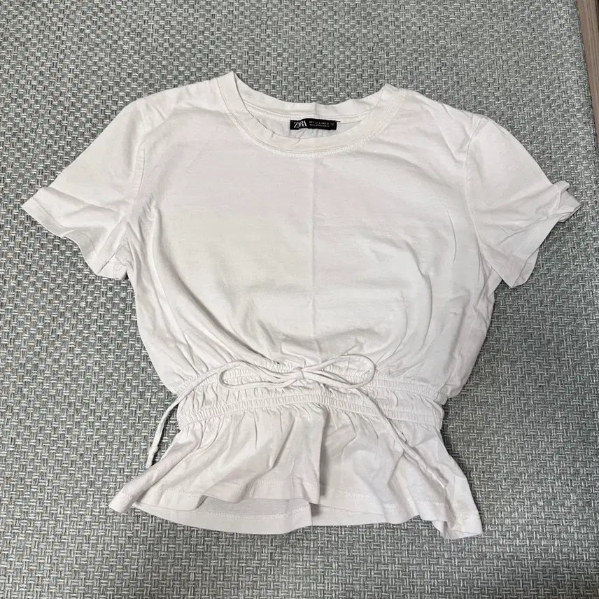 [BUNJANG] ZARA White Short Sleeve Shirring T-Shirt S / ZARA 화이트 반팔 셔링 티셔츠 S