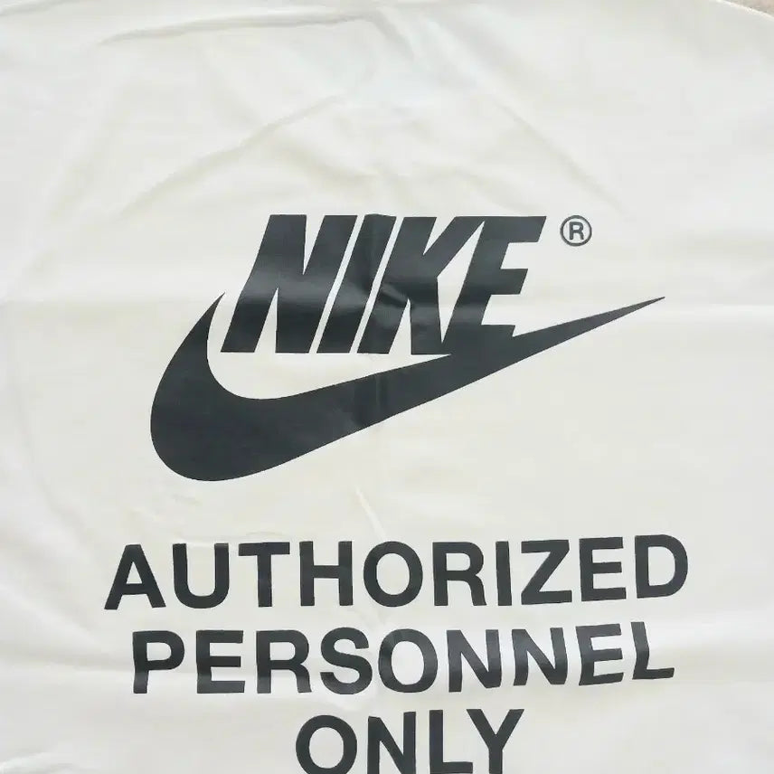[BUNJANG] Nike Authorized Personnel Only T-Shirt White XL / A급] 나이키 반팔티 매장판 티셔츠 화이트 XL 105