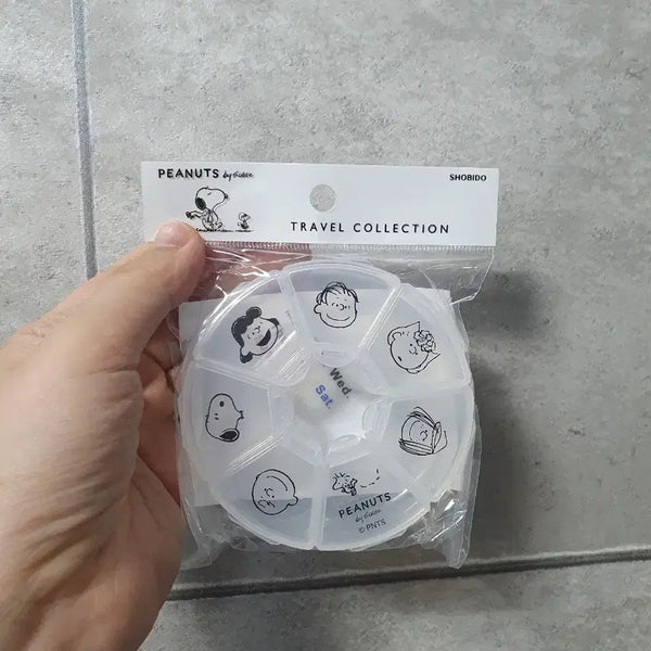 [BUNJANG] Snoopy 7-Pocket Portable Pill Case / 스누피 7포켓 휴대용 알약 케이스 1주일 비타민 영양제통