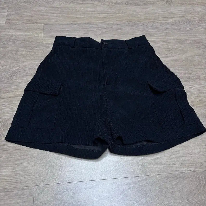 [BUNJANG] Black Corduroy Shorts / 블랙 코듀로이 반바지