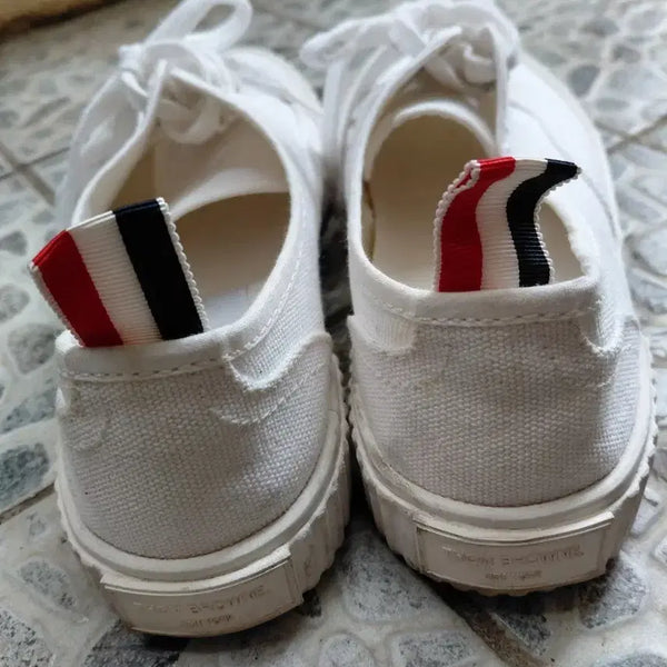 [BUNJANG] Thom Browne White Sneakers with Tricolor Stripe Tab / 톰브라운 화이트 스니커즈 삼선탭