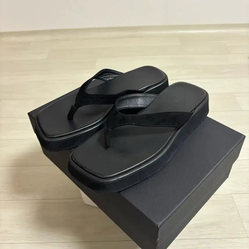 [BUNJANG] Ehre Flip Flops Black / Ehre 플리플랍 블랙