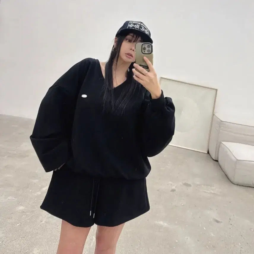 [BUNJANG] Adele V-Neck Sweatshirt Set / 아델 브이넥 맨투맨 세트