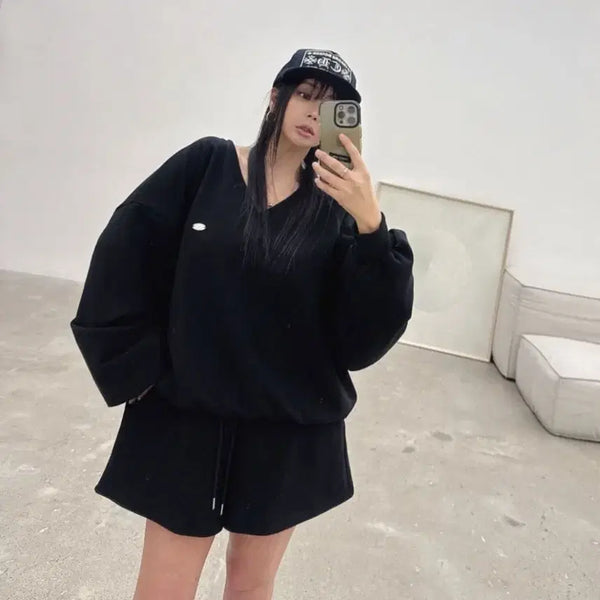 [BUNJANG] Adele V-Neck Sweatshirt Set / 아델 브이넥 맨투맨 세트