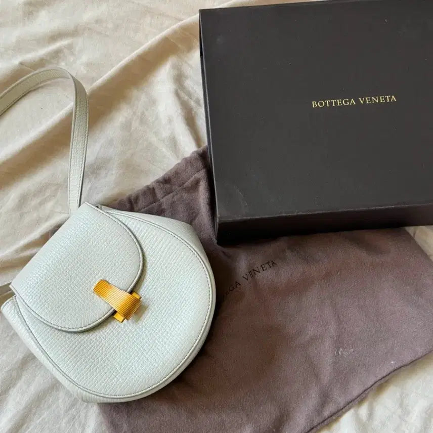 [BUNJANG] Bottega Veneta Palmelato Belt Bag/Crossbody Ivory / 보테가베네타 팔멜라토 벨트백/크로스백 아이보리(박스o)