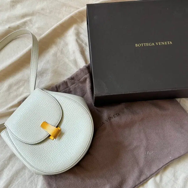 [BUNJANG] Bottega Veneta Palmelato Belt Bag/Crossbody Ivory / 보테가베네타 팔멜라토 벨트백/크로스백 아이보리(박스o)