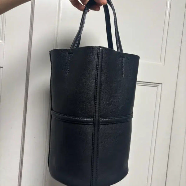 [BUNJANG] Real Leather Cylindrical Bucket Bag / 패레가모 스타일 리얼가죽 원통형 버킷백