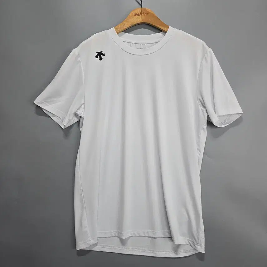 [BUNJANG] Descente Logo Short Sleeve T-Shirt Size 95 / 데상트(DESCENTE) 로고 반팔 티셔츠 95