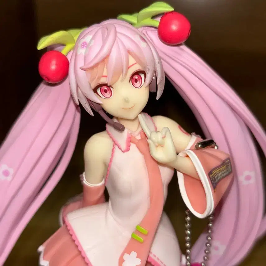 [BUNJANG] Sakura Miku Figure with Kamagochi Keychain / 사쿠라미쿠 피규어