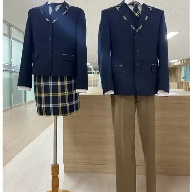 [BUNJANG] Arago Girls' Winter Uniform Set / 아라고 여자 동복 판매 해요