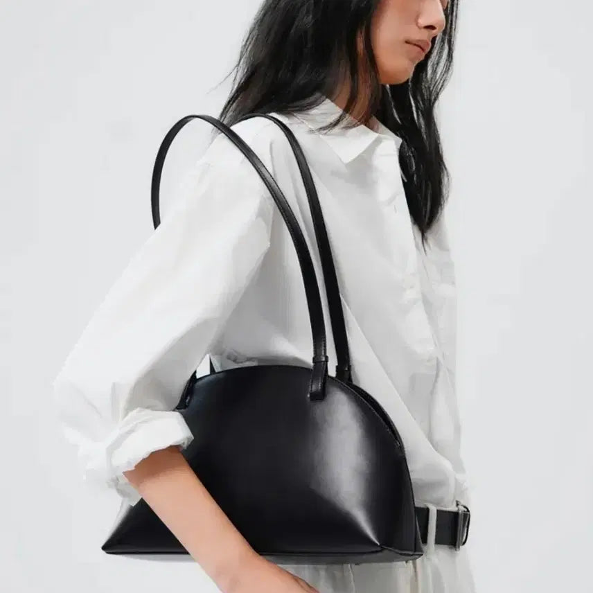 [BUNJANG] Unstandard Women's Half Moon Shoulder Bag / 무탠다드 우먼즈 하프문 숄더백