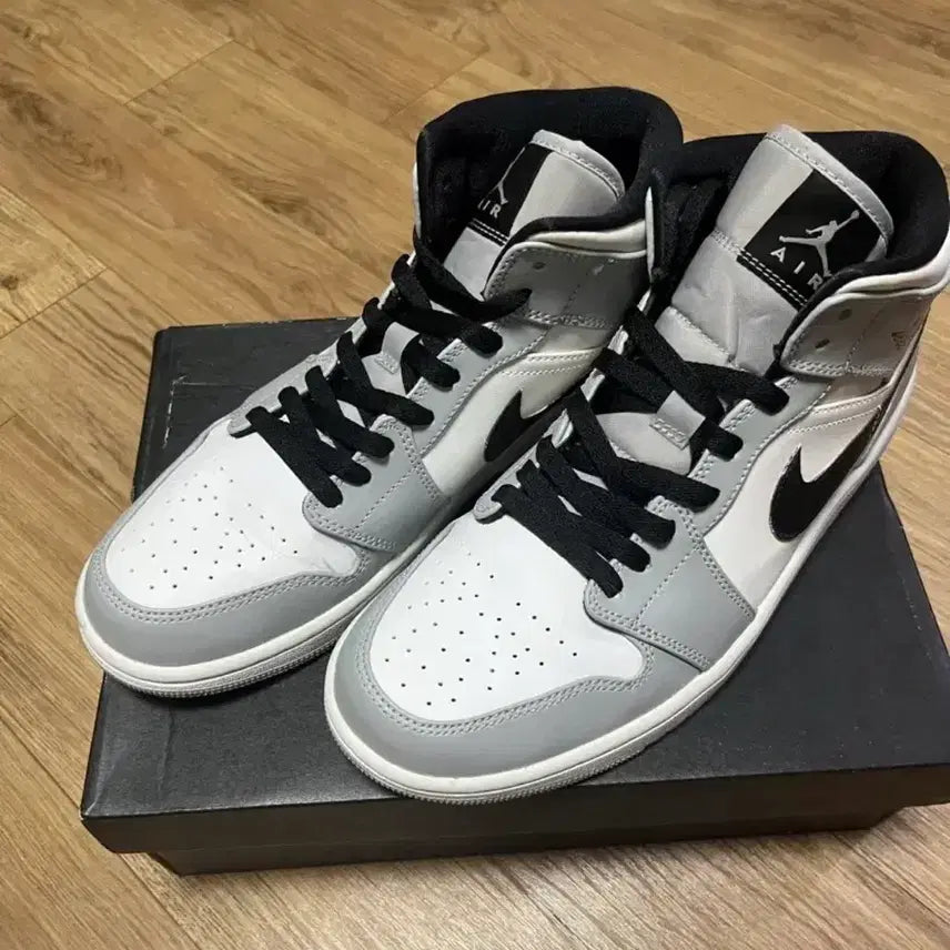 [BUNJANG] Jordan Mid Smoke Grey 270mm Sneakers / (마지막가격)조던 미드 스모크 그레이 270