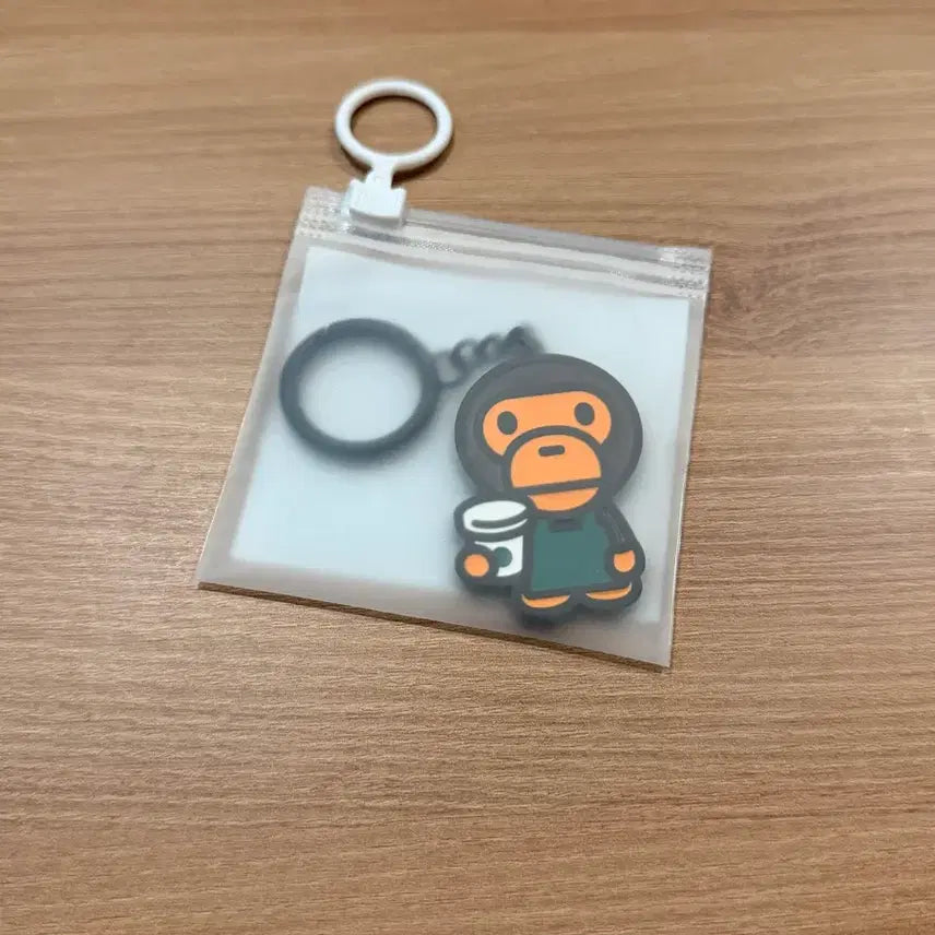 [BUNJANG] Starbucks x BAPE Milo Baby Keychain / 스타벅스 베이프 베이비 마일로 키체인 A