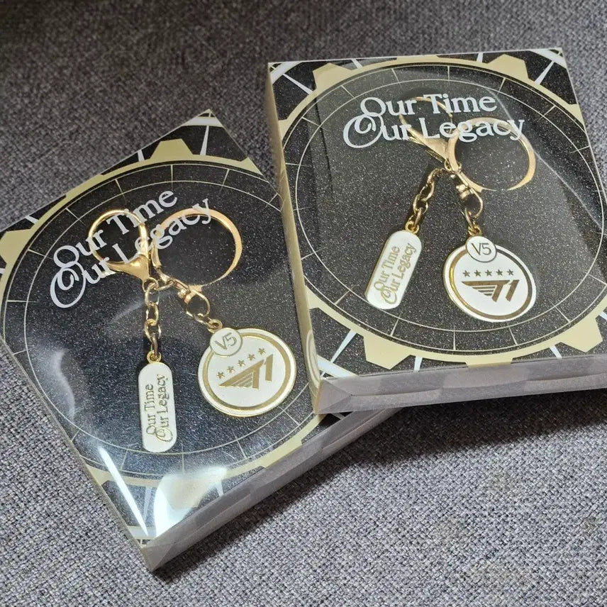 [BUNJANG] T1 2024 Championship Keychain / 티원 2024 우승 키링