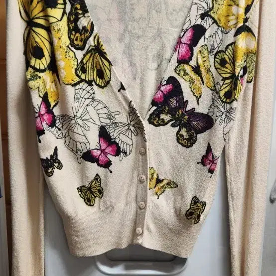 [BUNJANG] Butterfly Pattern Knit Cardigan / 니트 가디건