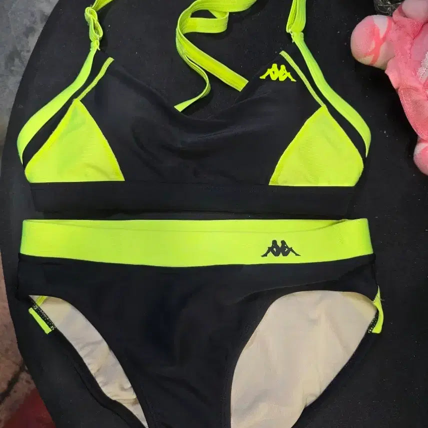 [BUNJANG] Kappa Black/Neon Bikini Swimwear Set / 카파 블랙/네온 비키니 수영복 세트
