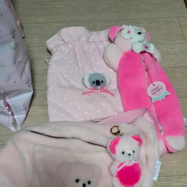 [BUNJANG] Pansy La Mode Pink Bear Hip Sack Set with Keyring, Pencil Case, and Pouch / 일본 작가님 팬시아라모드 핑크곰 힙색+키링+필통+파우치