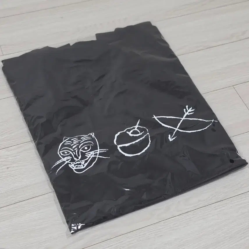 [BUNJANG] The King Lives With Me Actor MD T-Shirt / 왕과 사는 남자 MD 티셔츠 판매합니다