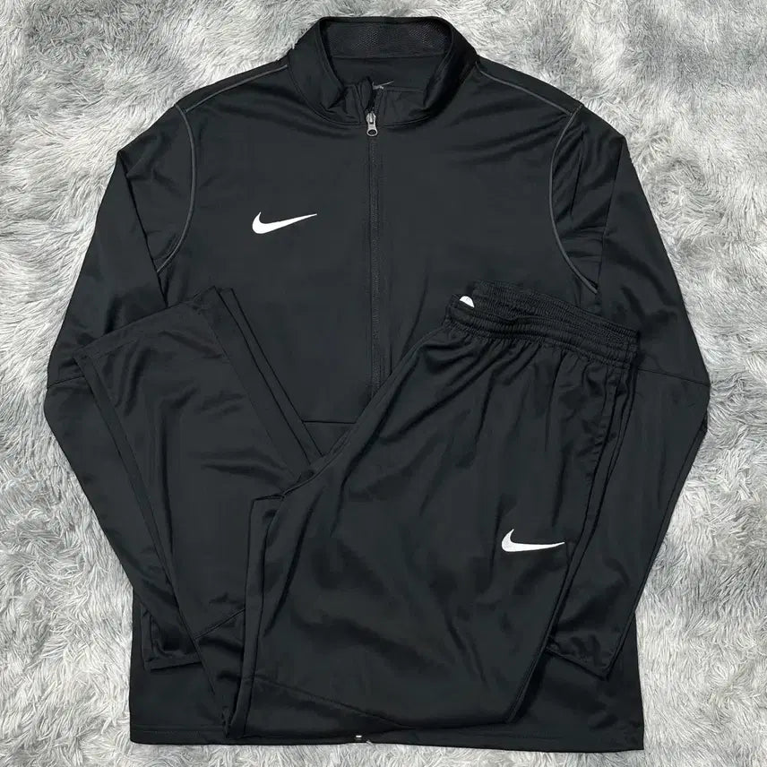 [BUNJANG] Nike Swoosh Training Set Black / 나이키 스우시 트레이닝세트 블랙