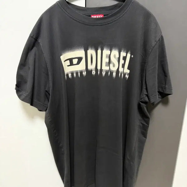 [BUNJANG] Diesel Logo Short Sleeve T-Shirt / 디젤 로고 반팔 티셔츠