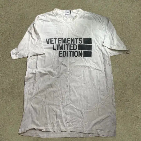 [BUNJANG] VETEMENTS Limited Edition Short Sleeve T-Shirt / 베트멍 리미티드 에디션 반팔 티셔츠