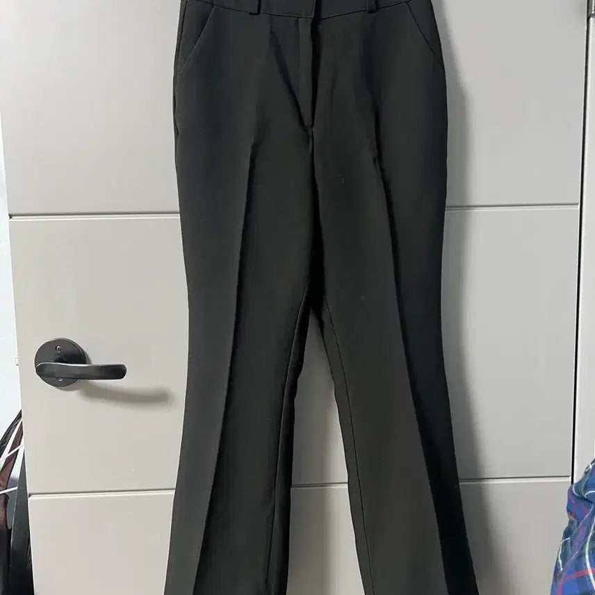 [BUNJANG] Black Bootcut Slacks Pants / 원단 좋은 블랙 부츠컷 9부 슬랙스 바지 새상품
