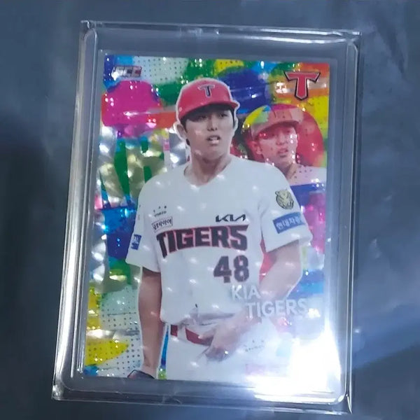 [BUNJANG] 2026 KBO Official Kia Tigers Ui-ri Kim Holo Parallel Baseball Card / 2026 kbo 오피셜 기아 이의리 홀로 패러렐 야구 카드