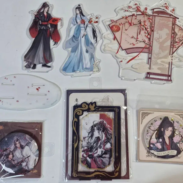 [BUNJANG] Grandmaster of Demonic Cultivation Acrylic Stand & Badge Bundle / 급전할인)마도조사 아크릴 스탠드,뱃지 굿즈 일괄판매