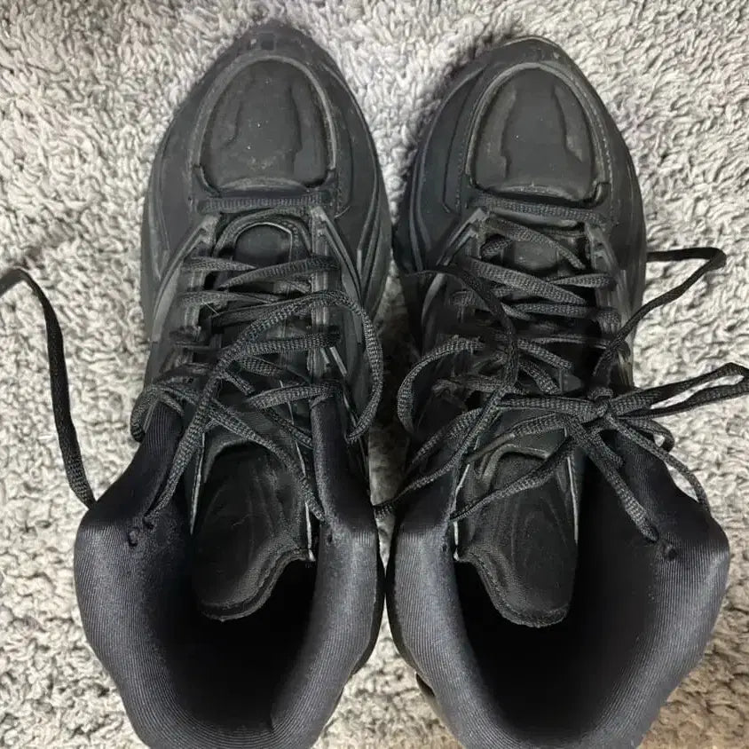 [BUNJANG] Reebok Hyuk Mid Black / reebok 강혁 미드 블랙250