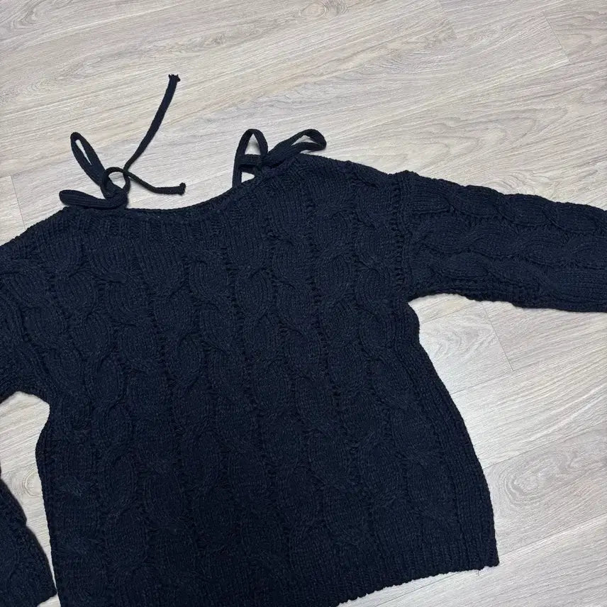 [BUNJANG] Shoulder Tie Black Knit Top / 숄더 리본 블랙 니트