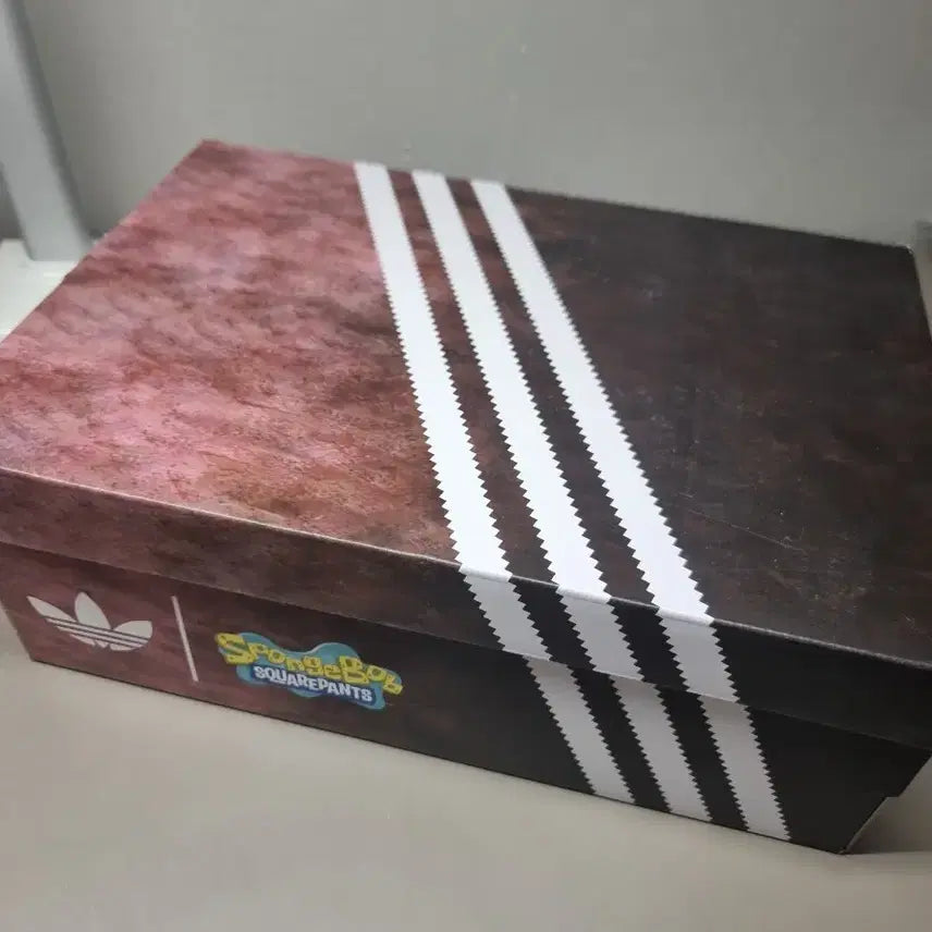 [BUNJANG] Adidas SpongeBob Patrick Star Superstar Shoes / 아디다스 스폰지밥 콜라보 뚱이 슈퍼스타(285)