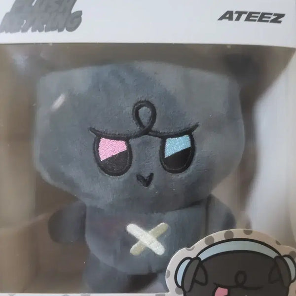 [BUNJANG] ATEEZ Wooyoung 'Kkamyo' Plush Keychain / ATEEZ 에이티즈 깜요 봉제인형 키링 우영 우요냥 정우영