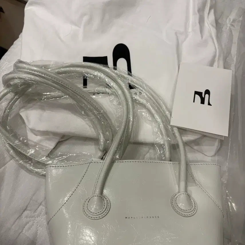 [BUNJANG] Magie Sherwood Boat Shopper Mini Bag / 마지셔우드 보트 쇼퍼 미니 백 새상품