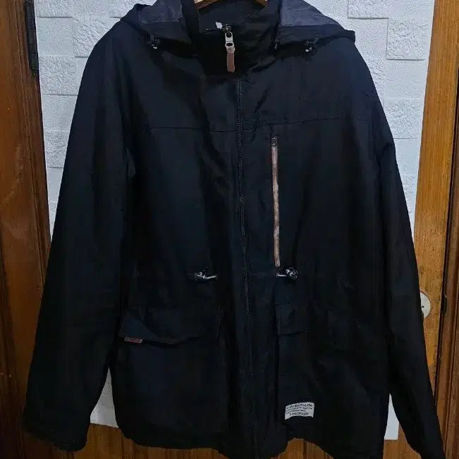 [BUNJANG] K Swiss Black Hooded Windbreaker Jumper L / K SWISS 검정색 후드 바람막이 점퍼 L