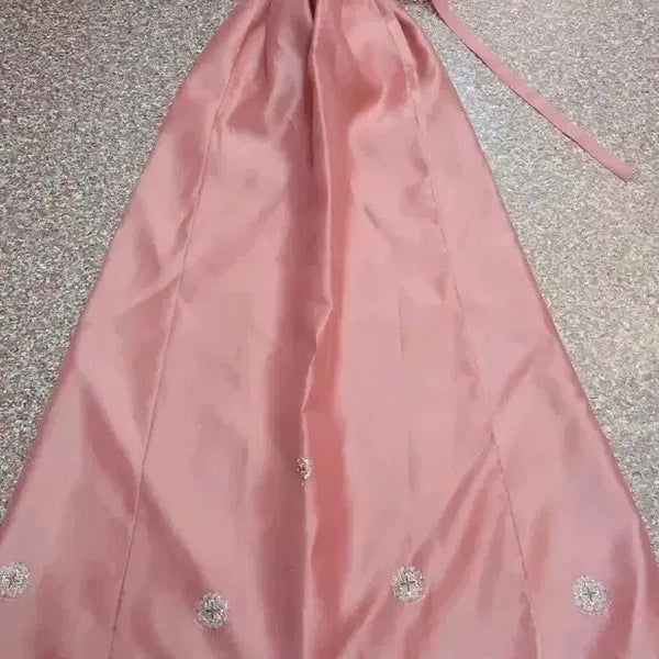 [BUNJANG] Silk Hanbok Skirt with Pink Floral Embroidery / 본견 한복치마