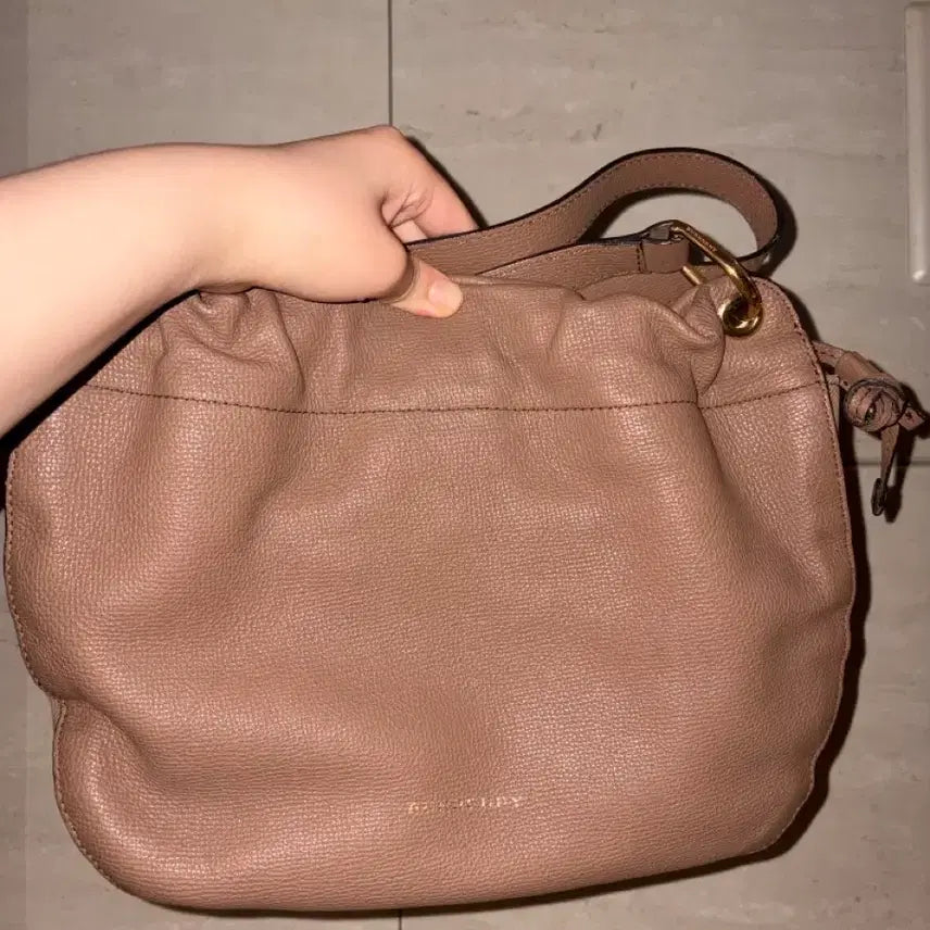 [BUNJANG] Burberry Leather Bucket Bag Pink Beige / 버버리 가죽 버킷백 핑크 베이지