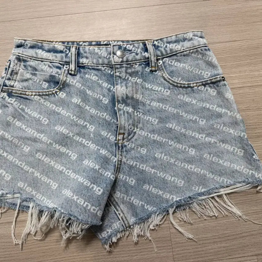 [BUNJANG] Alexander Wang Logo Denim Shorts / 알렉산더왕 로고 데님 반바지 26사이즈