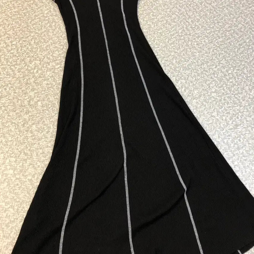 [BUNJANG] Egoist Ribbed Sleeveless Maxi Dress - Black / 에고이스트 23년 민소매 슬리브리스 나시 골지 롱 원피스 블랙 검정스포티