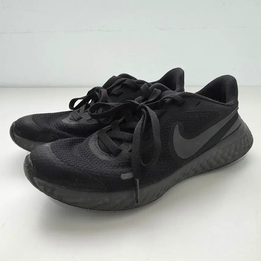 [BUNJANG] Nike Revolution 5 Triple Black Running Shoes / [240]나이키 레볼루션 5 트리플 블랙 러닝화