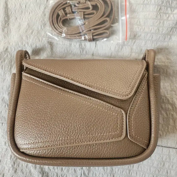 [BUNJANG] Unique Design Shoulder Bag / 디자인 가방