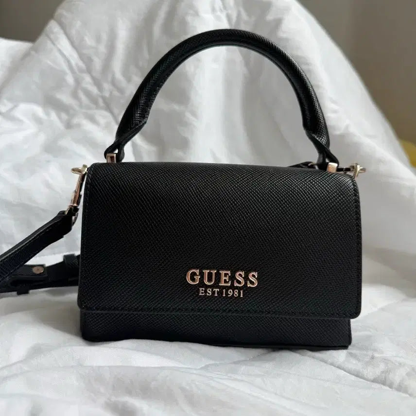 [BUNJANG] Guess Mini Top Handle Flap Bag / 게스 미니 탑 핸들 플랩백