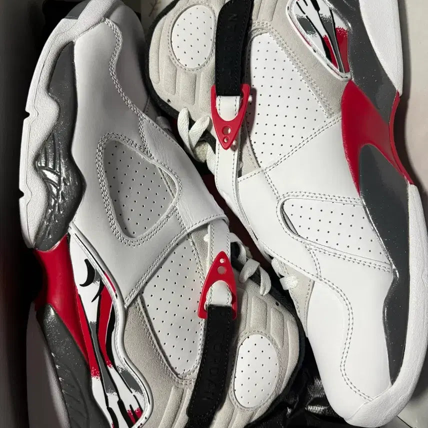 [BUNJANG] Nike Air Jordan 8 Bugs Bunny Sneakers (290mm) / 나이키 에어조던8 벅스바니 290