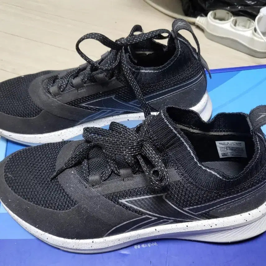 [BUNJANG] Reebok Furisum Running Shoes Black 245mm / 리복 퓨리즘 런닝화 블랙 245m 상태매우좋음