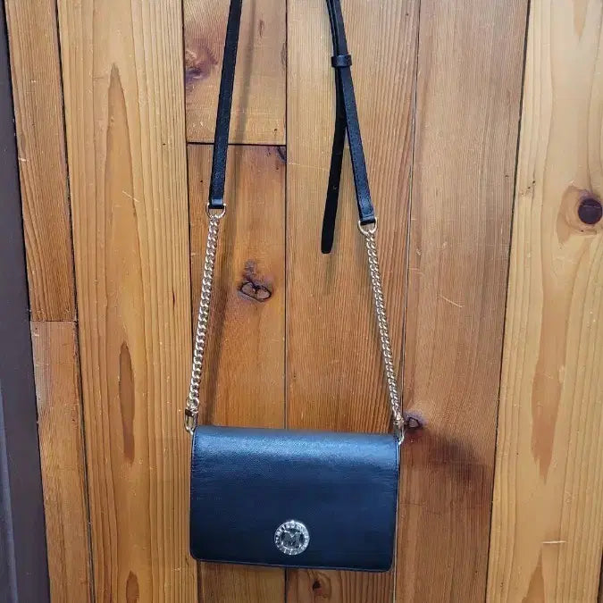 [BUNJANG] MCM Women's Black Leather Crossbody Bag / 메트로시티 여성 가방