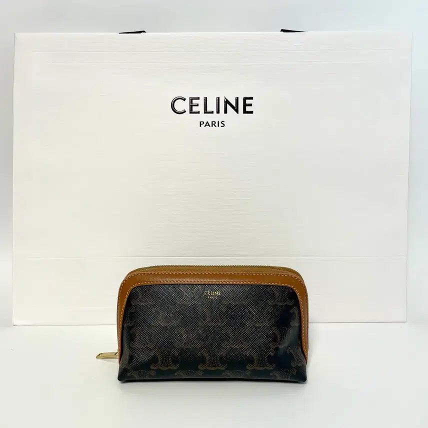 [BUNJANG] Celine Triomphe Cosmetic Pouch Clutch / 셀린느 트리옹프 코스메틱 파우치 클러치