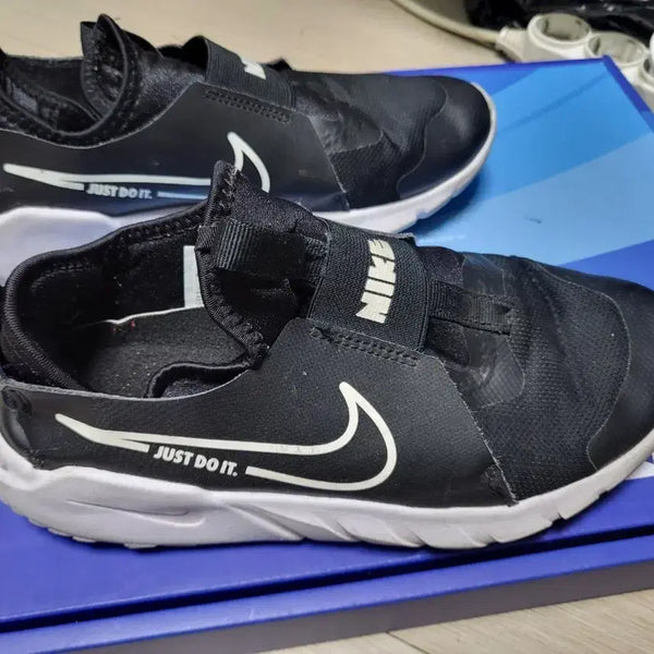 [BUNJANG] Nike Flex Runner 2 Shoes Black 240mm / 나이키 플렉스 러너 2 운동화 240mm 블랙 상태매우좋음