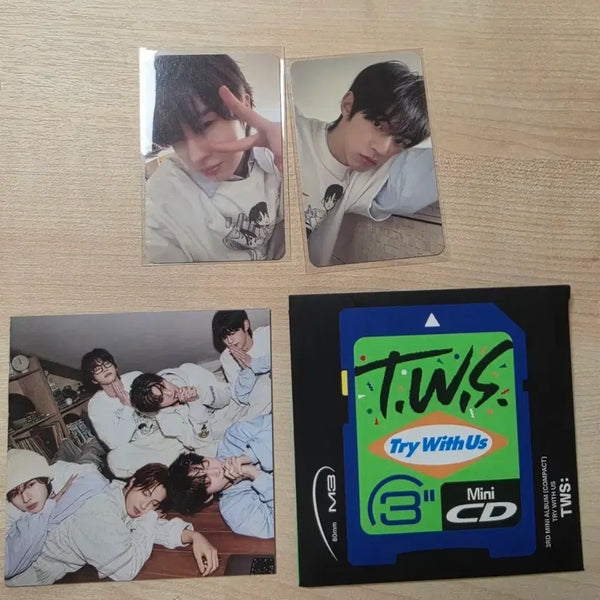 [BUNJANG] TWS Try With Us Compact Group Version Photocard - Kyungmin, Dohoon / 투어스 Try With Us 컴팩트 단체 버전 경민 도훈