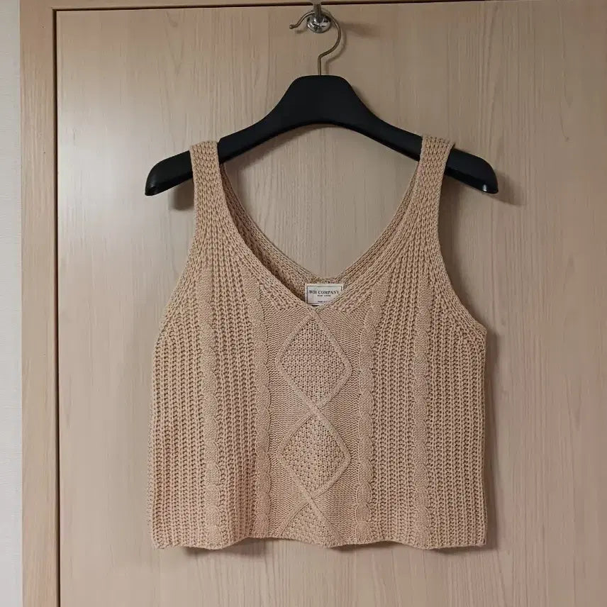 [BUNJANG] Knit Vest (Size 55) - New / 니트조끼 55 새거